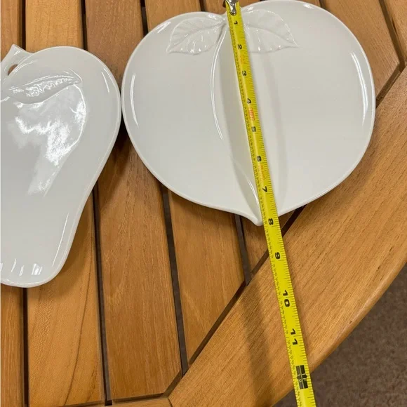 Mikasa summer fruit plates . Peaches and Apple. Two for $15 - Picture 3 of 8